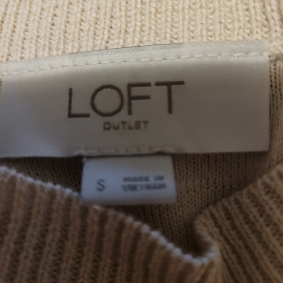 Cream Lightweight  Short Sleeve Sweater - Picture 5 of 5